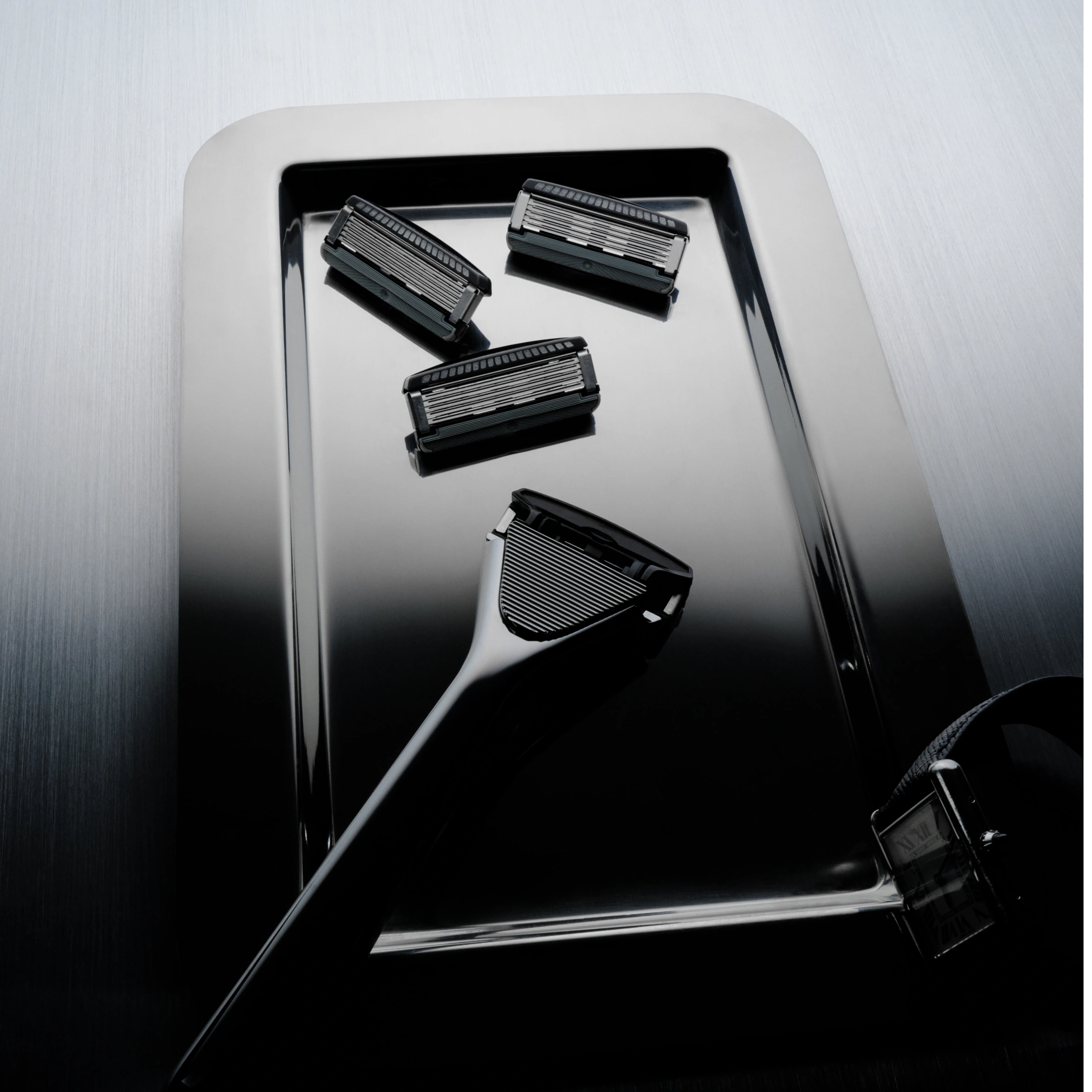 #color_gunmetal